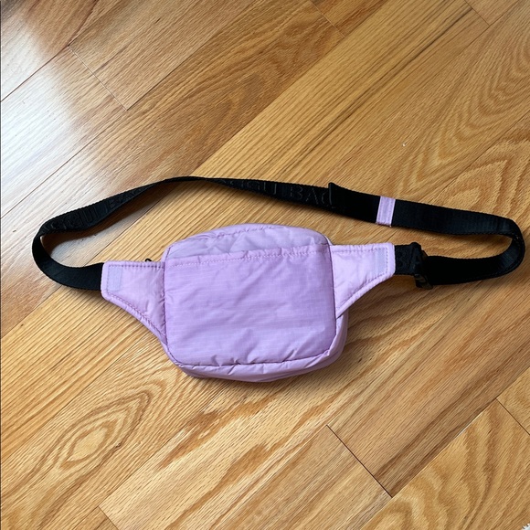 BAGGU Lilac Crossbody Bag - Picture 8 of 9